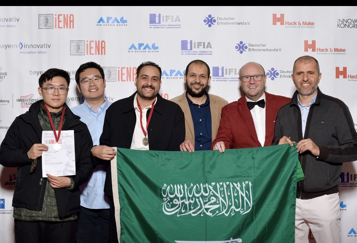 AbsorbIQ team with the iENA gold medal